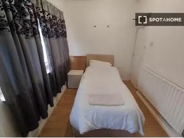 Unique 1 BR Room in a shared flat for rent in London