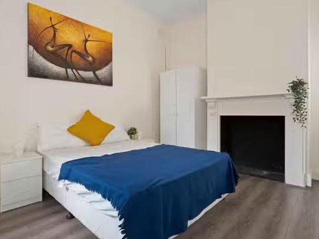 Rental! 1 BR Room 7 Twin Ensuite