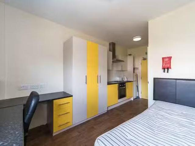 Just in! 1 BR Silver Studio