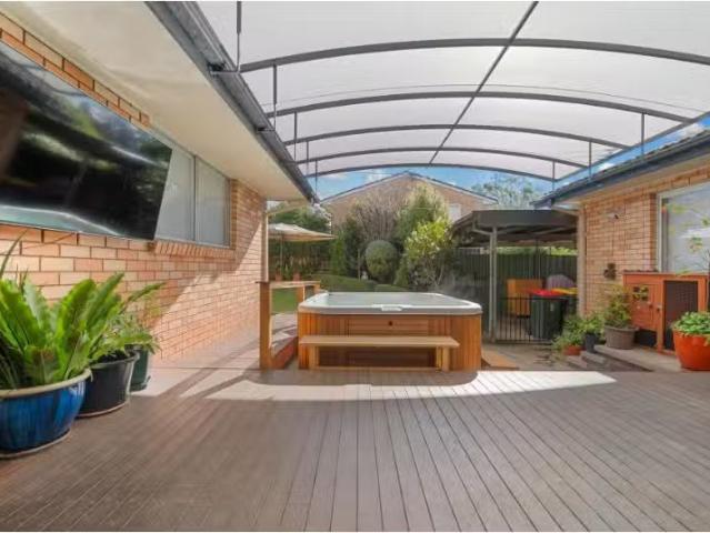 For Rent! 1 Cornelian Place, Lyons House for rent Listed by A.
