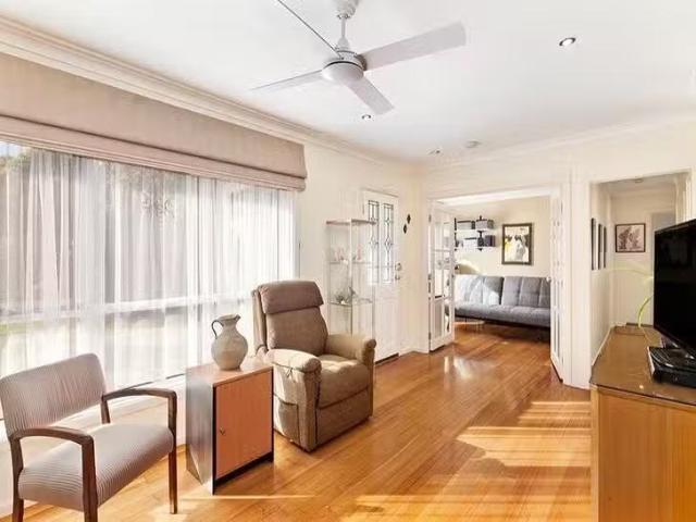 Charming 1 Eden Court, Forest Hill, VIC 3131