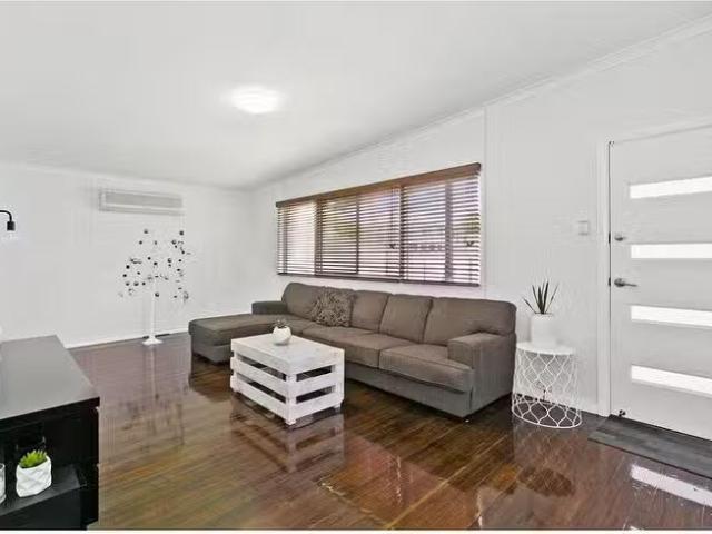 Just in! 1 Graham Street, Glendale, NSW 2285