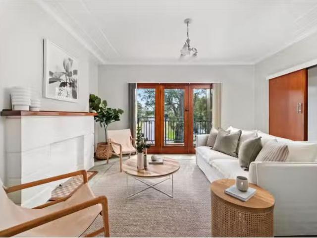 Just in! 1 Montrose Avenue, Adamstown Heights House for rent.