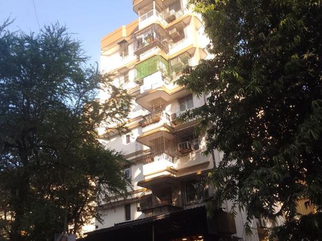 Rental | 1 Rk + 490 Sq.Ft. Apartment in El Plaza Apartments