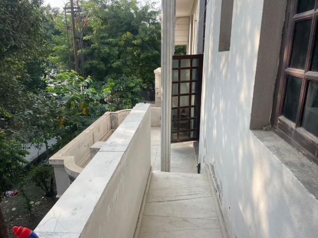 Rental | 1 Rk 500 Sq.Ft. Independent House in Sector 40