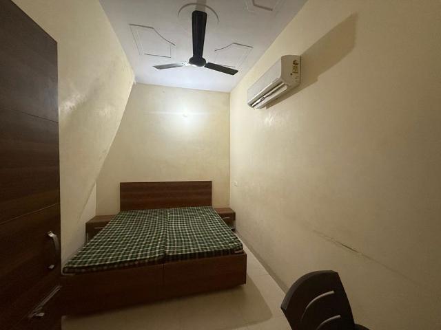 Rental | 1 Rk 900 Sq.Ft. Apartment in Sector 126