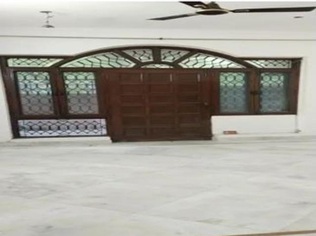 Rental | 1 Rk 160 Sq.Ft. Apartment in RWA Apartments Sector 50