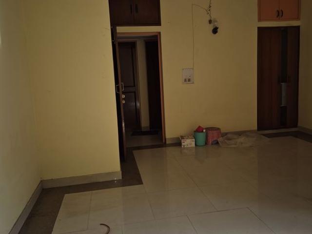 Rental | 1 Rk + 210 Sq.Ft. Apartment in Mayur Vihar