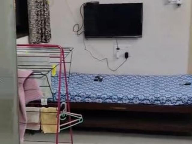 Rental | 1 Rk 250 Sq.Ft. Apartment in Vile Parle West