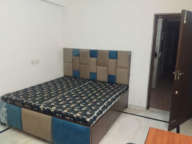 Rental | 1 Rk + 250 Sq.Ft. Independent House in RWA Apartments Sector 41