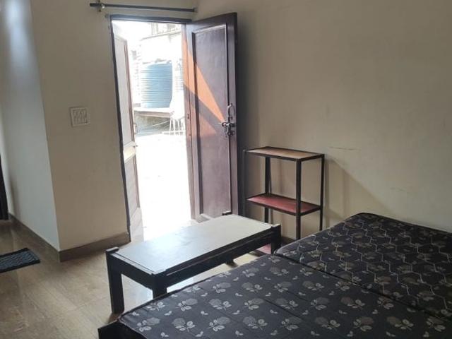 Rental | 1 Rk 265 Sq.Ft. Apartment in RWA Apartments Sector 29