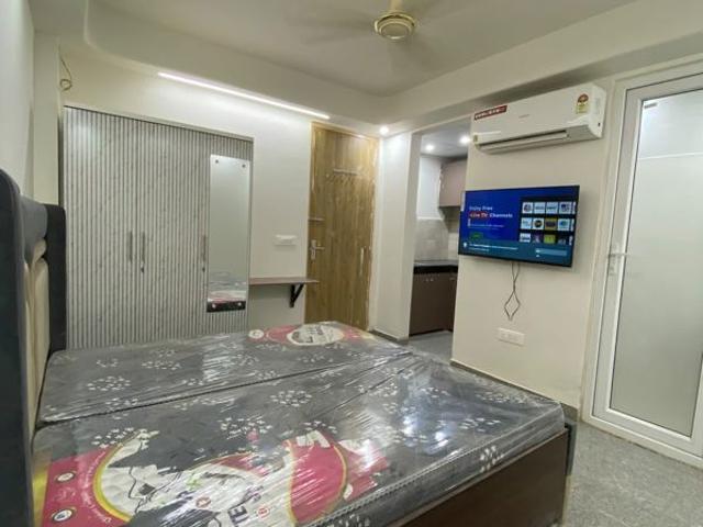 Rental | 1 Rk + 265 Sq.Ft. Independent House in Experion One 42