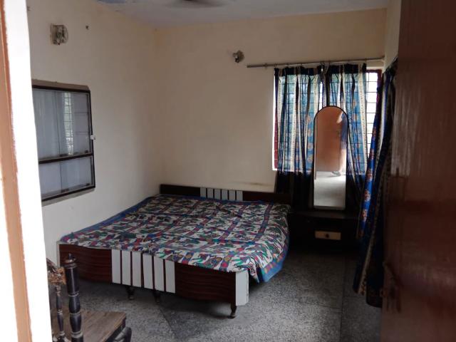 Rental | 1 Rk 300 Sq.Ft. Apartment in Mayur Vihar