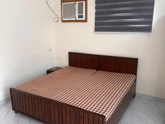 Rental | 1 Rk 300 Sq.Ft. Apartment in Jal Vayu Vihar Noida