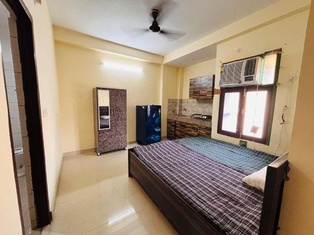 Rental | 1 Rk 300 Sq.Ft. Apartment in Saket