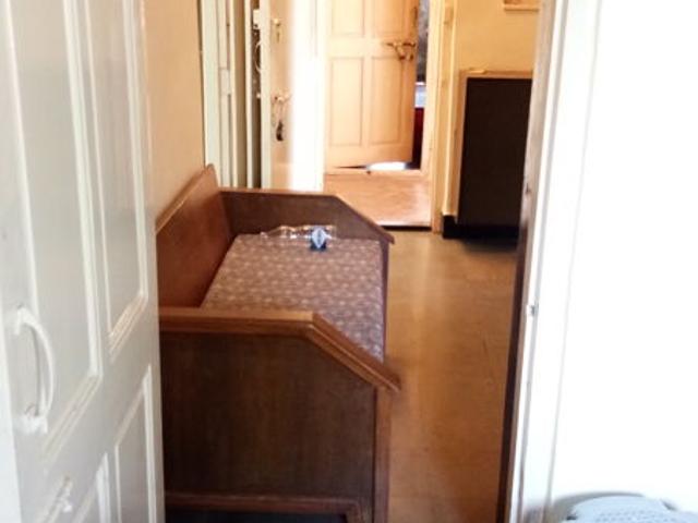 Rental | 1 Rk 300 Sq.Ft. Apartment in Samarth Nagar Building