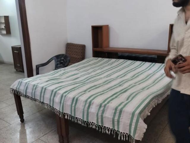 Rental | 1 Rk 345 Sq.Ft. Apartment in Arun Vihar Sector 37