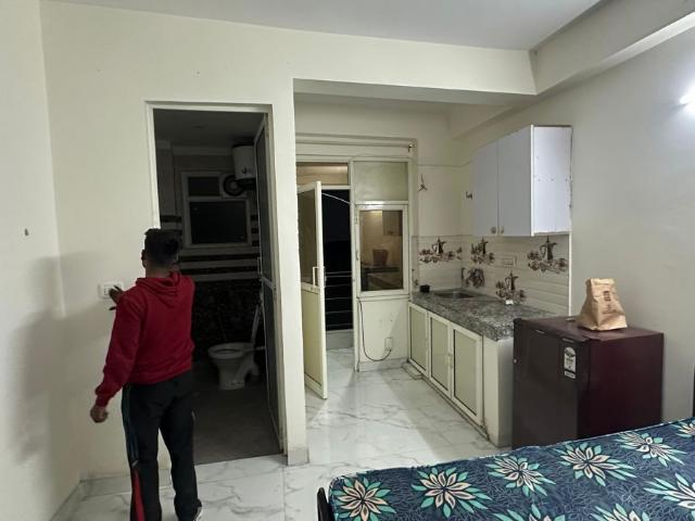 Rental | 1 Rk 350 Sq.Ft. Apartment in Saket