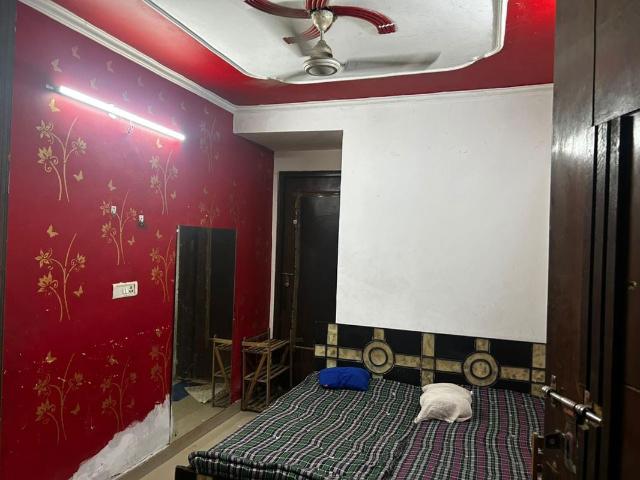 Rental | 1 Rk 350 Sq.Ft. Apartment in Sainik Farm