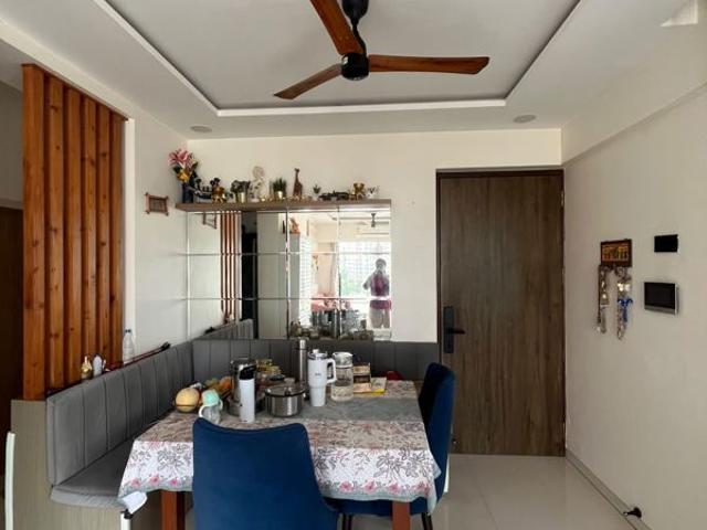 Rental | 1 Rk 350 Sq.Ft. Apartment in Sindhi Society