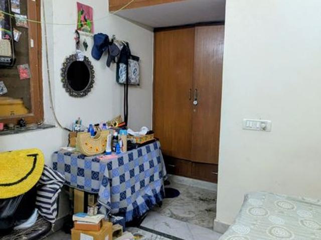 Rental | 1 Rk + 350 Sq.Ft. Independent House in Sector 52