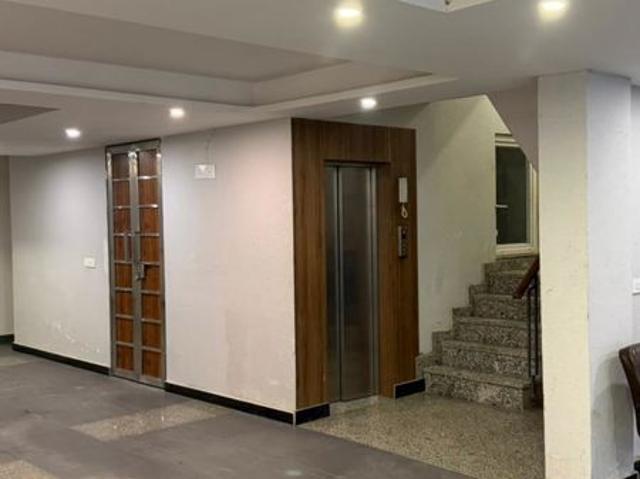 Rental | 1 Rk 3632 Sq.Ft. Apartment in Narayan Kunj