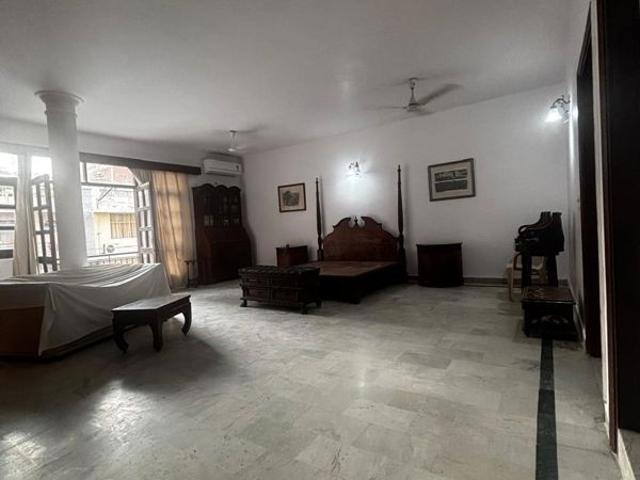 Rental | 1 Rk + Extra Room 208 Sq.Yd. Independent House in Greater Kailash I