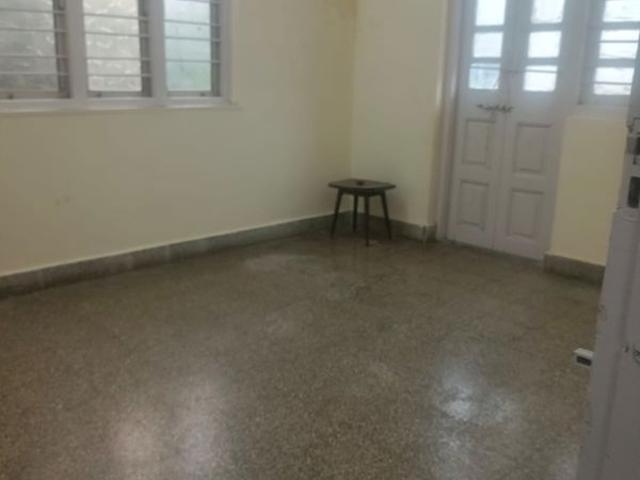 Rental | 1 Rk + Extra Room 300 Sq.Ft. Apartment in Joshi Wari
