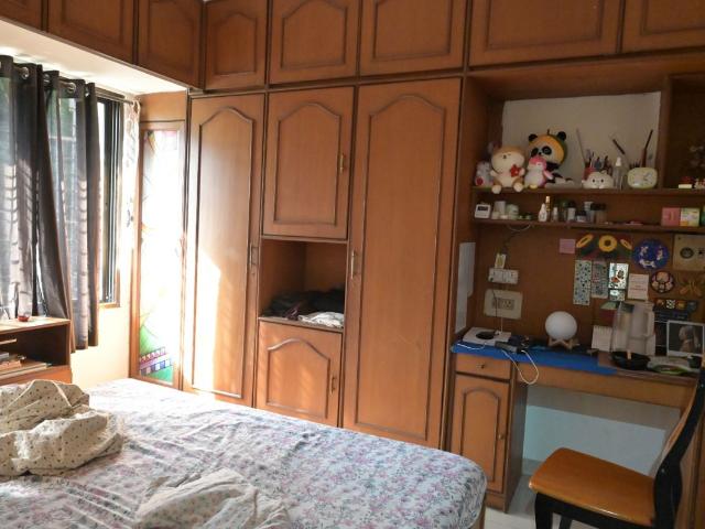 Rental | 1 Rk + Pooja Room 300 Sq.Ft. Apartment in Navjivan CHS Chembur