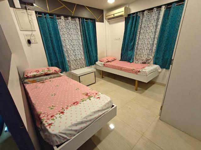 Rental | 1 Rk + Pooja Room 320 Sq.Ft. Apartment in Babulnath