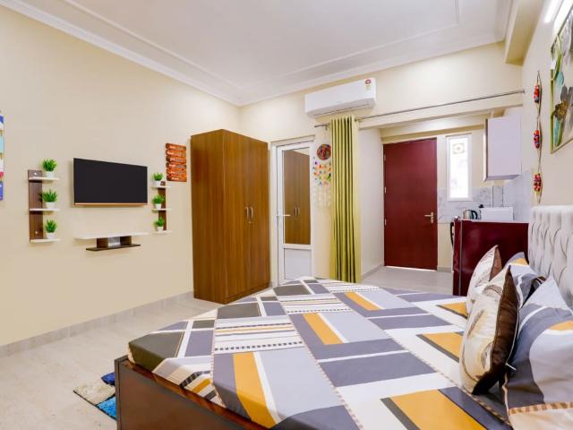 Rental | 1 Rk + Pooja Room 455 Sq.Ft. Independent House in Sector 15 II