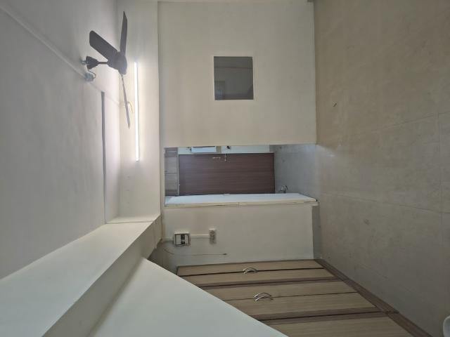 Rental | 1 Rk + Store Room 300 Sq.Ft. Villa in Kurla