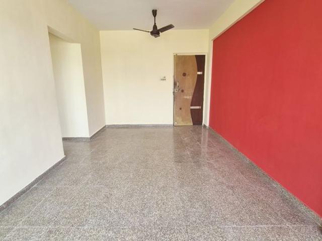 Rental | 1 Rk + Store Room 300 Sq.Ft. Apartment in Shreenath CHS Dahisar