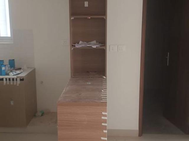 Rental | 1 Rk + Store Room 750 Sq.Ft. Apartment in Adarsh Greens