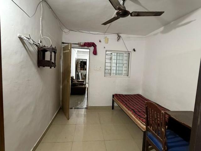 Rental | 1 Rk + Study Room 300 Sq.Ft. Apartment in MIG Colony Gokhalenagar