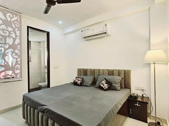 Rental | 1 Rk + Study Room 750 Sq.Ft. Independent House in Sector 21