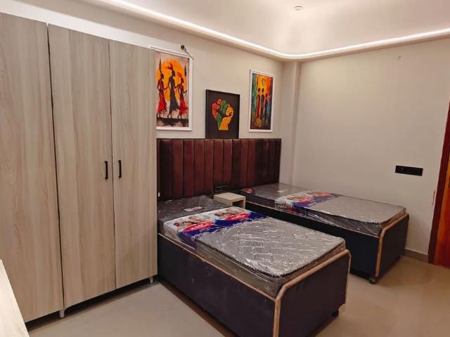 Rental | 1 Rk + Study Room 750 Sq.Ft. Independent House in Sector 23