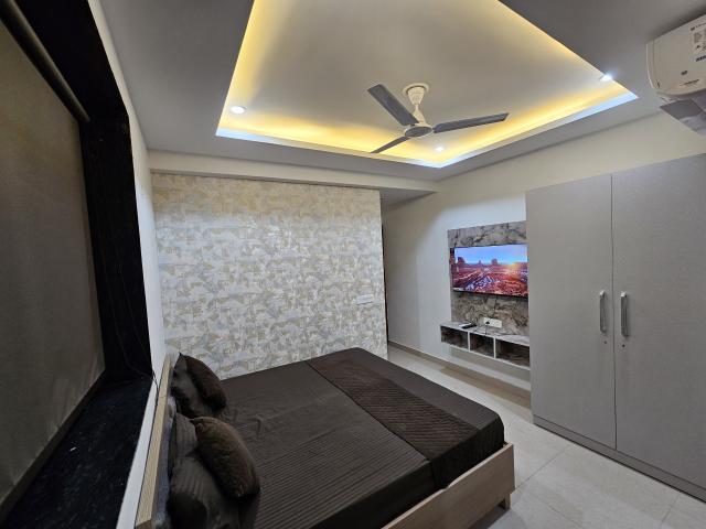 Rental | 1 Rk + Study Room 950 Sq.Ft. Independent House in Sector 21