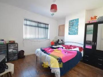Deal! 1 Room Entire Place·4B1B···95 Milner Road 4 bedrooms 1 b.