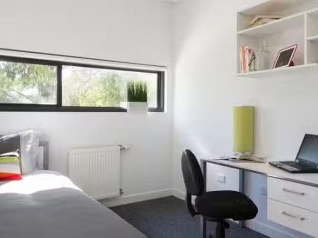 For Rent! 1 Room Western Sydney University Campbelltown Villag.