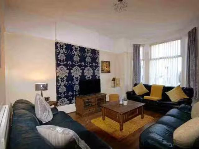 Cozy 1 Room 10 Hartington Road, L8 7 Beds 2 Baths
