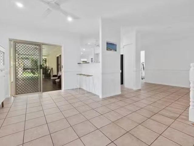 Unique 1 Spur Close, Clifton Beach, QLD 4879