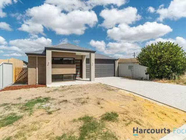 Cheap 1A Eudanda Place, Cannington, WA 6107