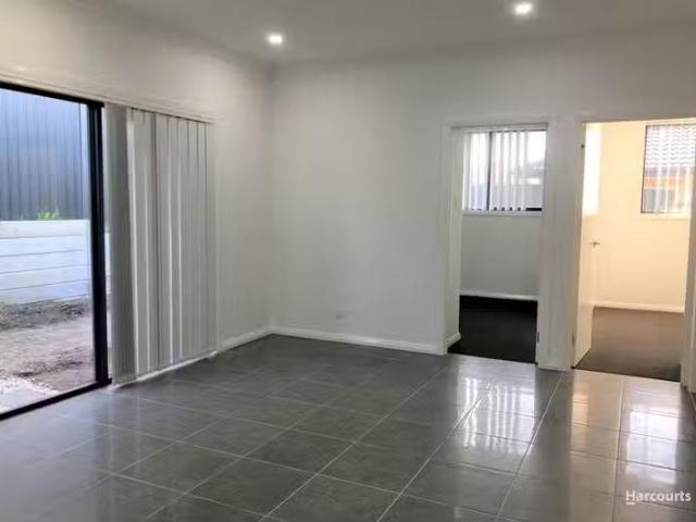 Rental! 1A Minns Street, Claymore, NSW 2559