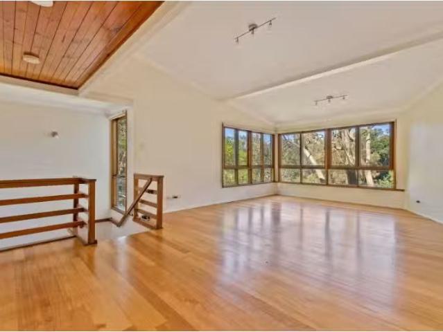 Unique 1B Spruson Street, Neutral Bay House for rent Listed b.