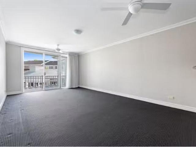 For Rent! 206/10 Fairwater Close, Breakfast Point Apartment fo.