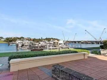 Nice 20/10 Doepel Street, North Fremantle, WA 6159