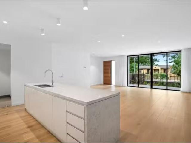 Charming 201A La Perouse Street, Red Hill Townhouse for rent.