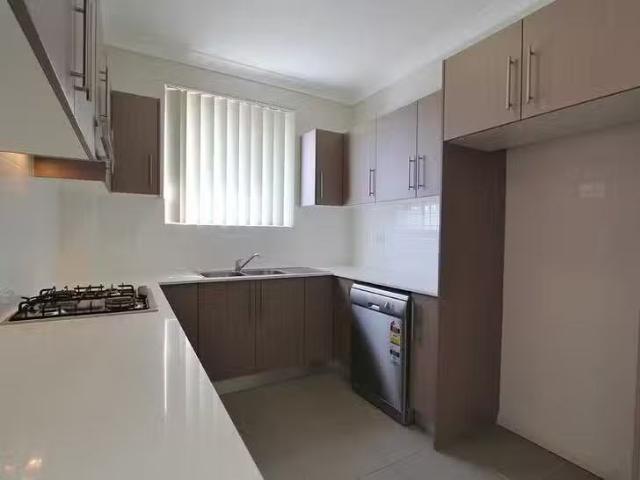 For Rent! 20/21 Cross Street, Guildford, NSW 2161