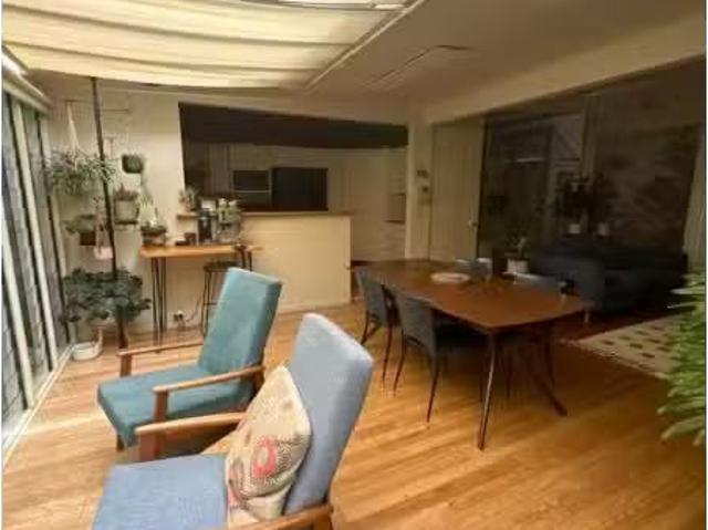 Cozy 20 Gillian Crescent, CARDIFF House for rent Listed by Pr.